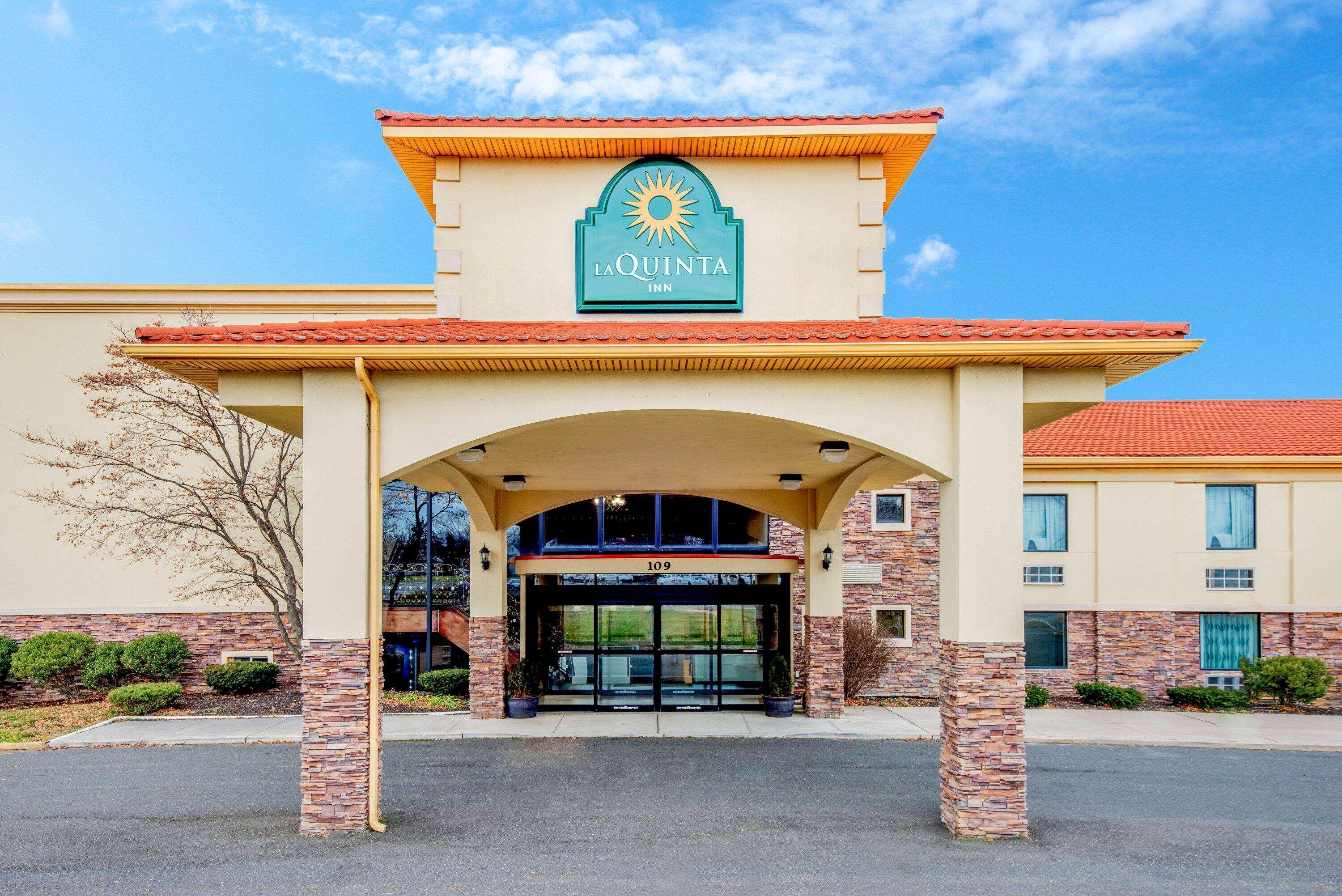 La Quinta Inn By Wyndham West Long Branch Εξωτερικό φωτογραφία