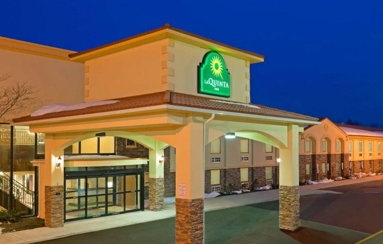 La Quinta Inn By Wyndham West Long Branch Εξωτερικό φωτογραφία